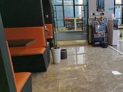 -跃动游泳健身俱乐部(新华传媒店)