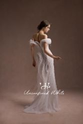 -Renee芮亦婚纱