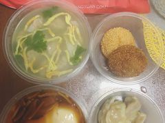 鲜肉小馄饨-宏状元现熬粥·京味菜(黄寺大街店)