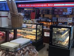 面包甜点陈列柜-红宝石·鲜奶小方·海派西点房(浦三店)