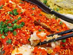-阿瓦山寨·湘菜现炒·剁椒鱼头王(咸阳总店)