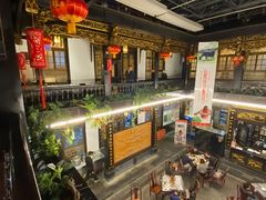 大堂-蔼若春.传承三十年云南菜(金碧公园店)