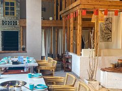 -墨居上隐·院子里火锅(峨眉店)