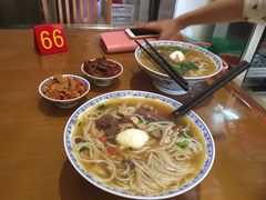 -邱芳粉店(迎宾大道旗舰店)