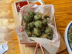 -苹果树下艺术餐厅(宋庄店)