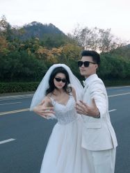 -雪中彩影婚纱摄影·微光艺术中心