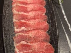 -山川小町·极番烧肉(新地假日广场店)