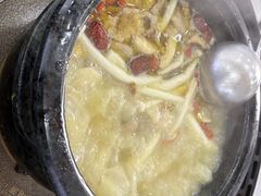 -南渝食府.墨脱石锅松茸鸡