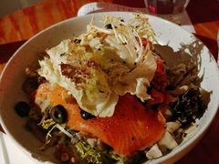 烟熏三文鱼杂菌沙拉-BE BRIGHT KITCHEN(正佳广场店)