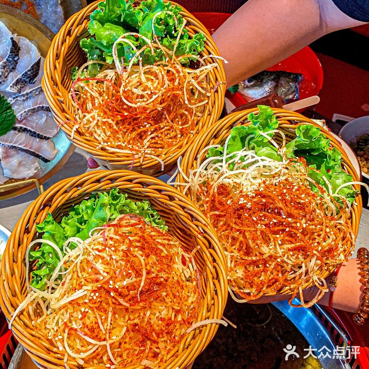 广州‼️终于有火爆成都的瀑布土豆丝吃了[流泪]