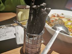 蘸汤吃的黑油条-新太二·鲜料川菜(晶耀前滩店)