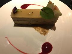 黑菌层鹅肝派配梨啫喱，无花果及法式吐司-AZUL by FUEL蓝色·法式酒馆(琶醍店)