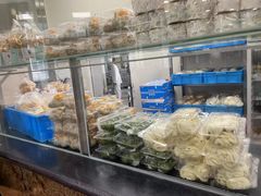 面包甜点陈列柜-新华医院-食堂