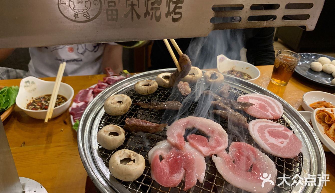 避暑晚上吃点啥？冷面要配小烧烤