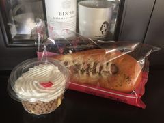 -红宝石·鲜奶小方·海派西点房(丰庄店)