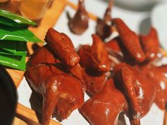 红烧乳鸽-汤城小厨•粤菜•靓汤(苏州街店)