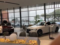 -宁波宝信宝马4S店(江北日湖店)