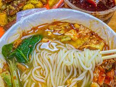 -二钢串叔麻辣烫(华龙大厦店)