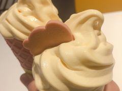 榴莲冰激凌-麦当劳(欢乐谷店)