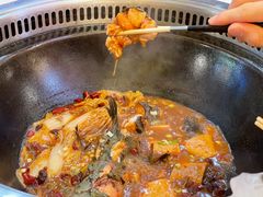 -哈尔滨烧烤·山河村铁锅炖(交大店)