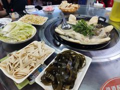 -丹水桥地锅鱼·翘嘴鲌·地方特色全鱼宴(丹江口大坝店)