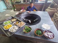 -咊记茅草棚柴火鸡(乌当店)