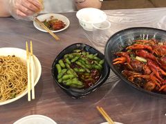 -肥肥虾庄·金牌油焖大虾(汉口城市广场店)