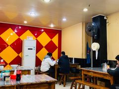 大堂-潘国仙耳光馄饨(黄家阙路店)