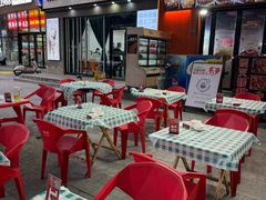-老街烧烤大排档·地道湖北菜·龙虾馆(汉口火车站店)