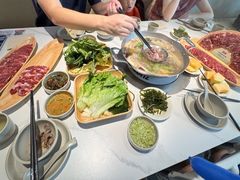 -左庭右院鲜牛肉火锅(金山万达店)