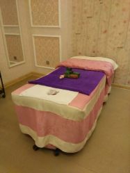 -悦芳庭美肤美体品牌集合店