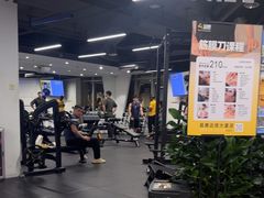 -超鹿运动(达信大厦店)