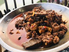 -临江餐馆二楼美食部落
