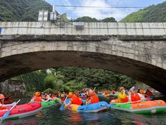 -安吉龙王山峡谷漂流
