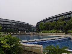 -上海滴水湖皇冠假日酒店