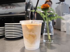 冰拿铁-Seesaw Coffee(上生新所店)