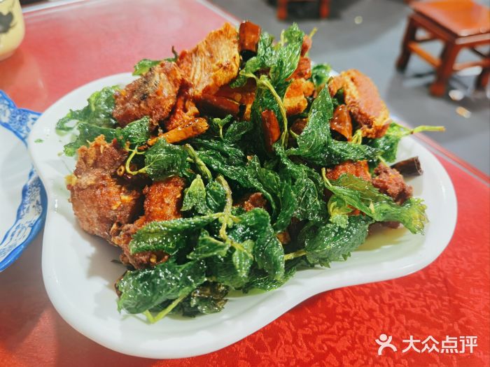 老丽江餐馆(丽江华都商贸城店)薄荷炸排骨图片