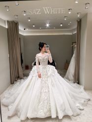 -Renee芮亦婚纱(原丽莎)