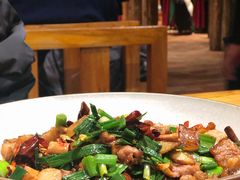 -老滇山寨•云南特色菜•地方菜•民族风情歌舞表演(金碧店)