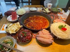 -赵美丽·重庆社区火锅·直营店(火车东站·中豪国际店)