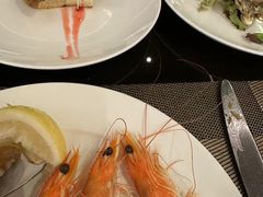 -大中华希尔顿酒店-念自助餐·嗨啤·小龙虾