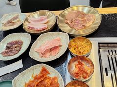 -臻牛烤肉