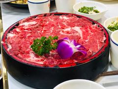 鲜切黄牛肉-港迹·鲜围煮海鲜火锅(湖州时代广场店)