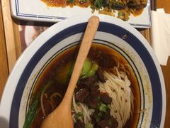 -霸蛮湖南菜·牛肉粉(荣京西街店)