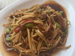 茭白毛豆炒肉丝-怡园饭店-餐厅(四望亭店)