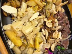 -一朵菌·野生菌探索家火锅(南亚店)