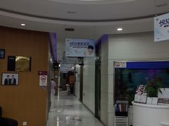 -雅悦齿科(顾村公园店)