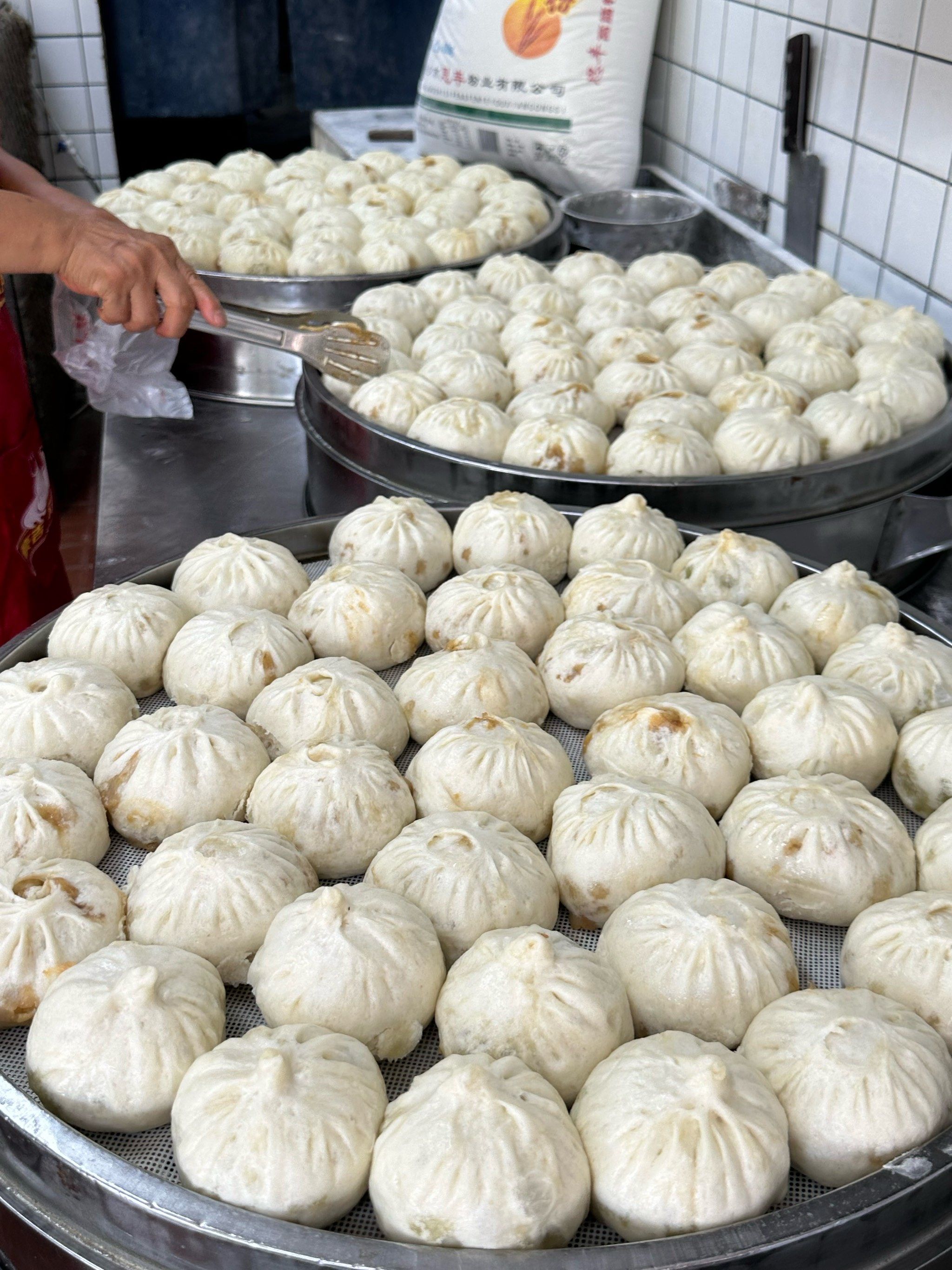 不愧是成都老字号🥹这大包子你能吃几个