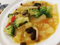 三鲜扒蹄筋-江南村酒家