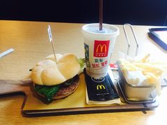 -麦当劳(新王府井店)